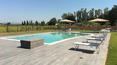 Toscana Immobiliare - Vendesi proprietà immobiliare di lusso con piscina a Castagneto Carducci vicino all'antico borgo medievale di Bolgheri, in provincia di Livorno.
