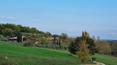 Toscana Immobiliare - Il Podere in vendita è  tra la Val d’Orcia e la Val di Chiana in posizione panoramica