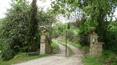 Toscana Immobiliare - Village avec piscines et terrain à vendre en Ombrie