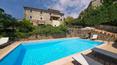 Toscana Immobiliare - Hamlet with farmhouses, swimming pools and land for sale in Umbria