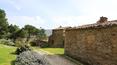 Toscana Immobiliare - Renovated Tuscan hamlet for sale in Cortona