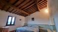 Toscana Immobiliare - Bellissimo casale rustico toscano con piscina vendita in Valdichiana