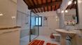 Toscana Immobiliare - Bellissimo casale rustico toscano con piscina vendita in Valdichiana