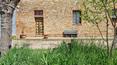 Toscana Immobiliare - Splendida proprietà immobiliare in vendita in Toscana a Buonconvento. Podere con 2 casali, capannone, terreno, posizione panoramica vicino Buonconvento