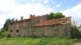 Toscana Immobiliare - Casale da ristrutturare a pochi km da Arezzo, posizione panoramica