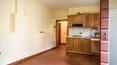 Toscana Immobiliare - Villa mit Grundstück und Nebengebäude zu verkaufen in Arezzo, Toskana
