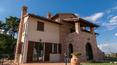 Toscana Immobiliare - Villa with pool and garden for sale, Castiglione del Lago, Umbria