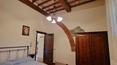 Toscana Immobiliare - Toskana. Verkauf renoviertes Bauernhaus mit Land und Pool