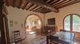 Toscana Immobiliare - Independent country house with park for sale in Montepulciano, Siena