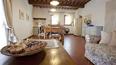 Toscana Immobiliare - Old property with 2 lakes for sale