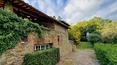 Toscana Immobiliare - The villa covers an area of 350 square metres and is spread over 3 floors.