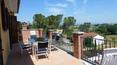 Toscana Immobiliare - La villa, construida en 2012, consta de dos grandes viviendas, numerosos garajes y habitaciones accesorias
