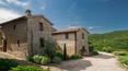 Toscana Immobiliare - Belle ferme avec 10 hectares de terrain à vendre au cœur de la Toscane