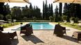 Toscana Immobiliare - La propriété a été divisée en 6 appartements qui sont loués tout au long de l'année.