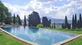 Toscana Immobiliare - Splendido casale in vendita in posizione dominante in Val d’Orcia.