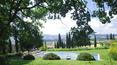Toscana Immobiliare - Il casale è circondato da un incantevole giardino fiorito