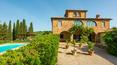 Toscana Immobiliare - Hamlet with farmhouse, swimming pools and land for sale in Tuscany, Arezzo
