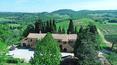 Toscana Immobiliare - Das Anwesen wird über eine spektakuläre Zypressenallee erreicht