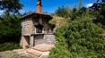Toscana Immobiliare - The farmhouse has a surface area of 200 sqm, is built entirely of stone and has 2 floors