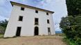 Toscana Immobiliare - The complex is in need of renovation