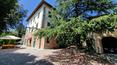 Toscana Immobiliare - Prestigiosa villa Art Nouveau inmersa en un parque de 2,5 hectáreas con magníficas encinas y multitud de árboles centenarios