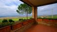 Toscana Immobiliare - 500 sqm farmhouse with 4 bedrooms and 4 bathrooms for sale in hilly position between Valdichiana and Val d'Orcia
