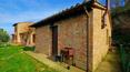 Toscana Immobiliare - La proprietà è stata ristrutturata nel 1993, mantenendo gli elementi originari di grande pregio tipici della tradizione rustica toscana