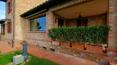 Toscana Immobiliare - Casale di 500 mq con 4 camere e 4 bagni in vendita in posizione collinare tra la Valdichiana e la Val d’Orcia, a soli 10 km da Montepulciano