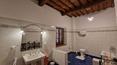 Toscana Immobiliare - Casale con piscina e terreno in vendita nella campagna toscana