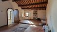 Toscana Immobiliare - Palazzo in pietra con giardino in vendita a Montisi Siena Toscana