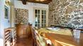 Toscana Immobiliare - La ferme est sur deux étages et a une surface habitable de 111 m²
