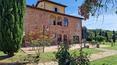 Toscana Immobiliare - Agriturismo in vendita a Cortona con piscina e ristorante