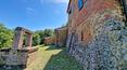 Toscana Immobiliare - Zu verkaufen im toskanischen Val d'Orcia Bauernhaus mit Nebengebäude und Grundstück in Panoramalage