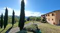 Toscana Immobiliare - The farmhouse for sale offers panoramic views of the entire Val d'Orcia