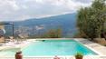 Toscana Immobiliare -  Casale in pietra con 4 camere, 3 bagni, spa con idromassaggio e sauna, piscina e 3 ha di terreno in vendita in Toscana