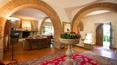 Toscana Immobiliare - Das Bauernhaus, mit seiner unverwechselbaren und anmutigen Form, ist auf zwei Etagen