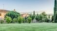 Toscana Immobiliare - Propiedad con granja reformada, dos anexos, piscina y 23 ha de terreno en venta en Foiano della Chiana