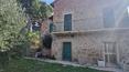 Toscana Immobiliare - Detached house on two floors with garden and artesian well for sale in Umbria