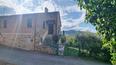 Toscana Immobiliare - Casa independiente de dos plantas con jardín y pozo artesiano en venta en Umbría