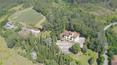 Toscana Immobiliare - Villa con dépendance, cappella, orangerie, campo da tennis, piscina, cantina, laghetto privato e 14 ha di terreno