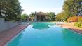 Toscana Immobiliare - Villa with swimming pool and park for sale in Bucine Arezzo Tuscany