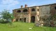 Toscana Immobiliare - Antigua granja en venta en las colinas de la campiña de Siena, Toscana