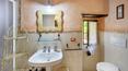 Toscana Immobiliare - Die Zimmer wurden Anfang der 2000er Jahre im rustikalen Stil der toskanischen Tradition renoviert