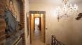 Toscana Immobiliare - El caserío ha sido renovado y ampliado con finos acabados y materiales tradicionales toscanos
