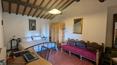 Toscana Immobiliare - La ferme est divisée en 4 appartements avec des entrées indépendantes