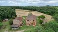 Toscana Immobiliare - Podere con casali e terreno in vendita a Lucignano Arezzo Toscana