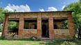 Toscana Immobiliare - In Tuscany, between Siena and Arezzo for sale country house with land and vineyard. Typical Tuscan property for sale with 2 farmhouses