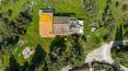 Toscana Immobiliare - Bauernhaus mit Pool, Land und Panoramablick in der Nähe von Florenz