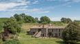 Toscana Immobiliare - Casale ristrutturato con 7 bagni, 6 camere, 7 ha di terreno e piscina panoramica in vendita tra le colline di Orvieto, in Umbria