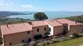 Toscana Immobiliare - Villa di lusso con piscina panoramica, 2 ha di terreno con oliveto e vista sul lago Trasimeno in vendita in Umbria